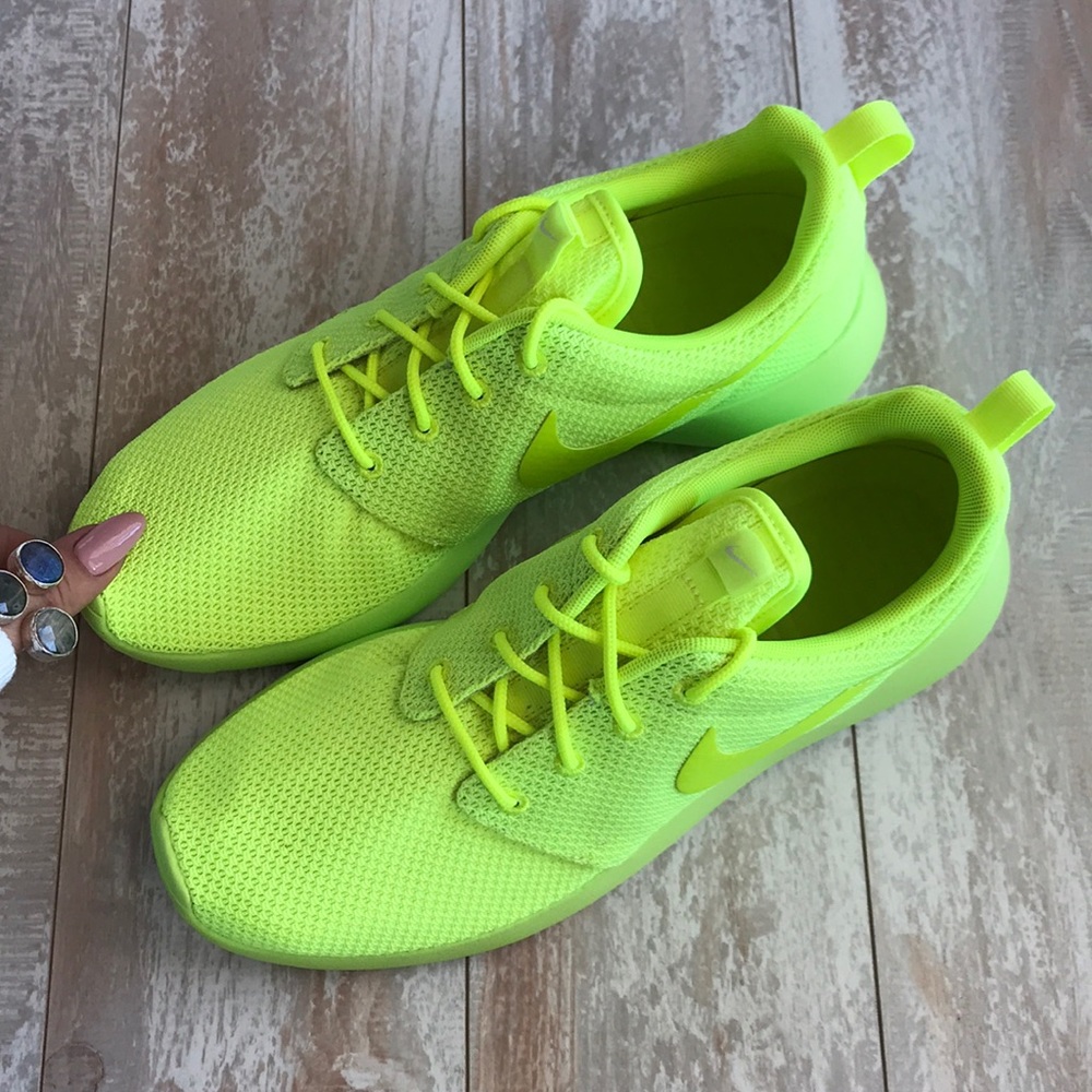 NWT Nike ID neon yellow custom - Picture 2 of 7